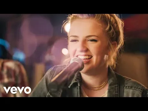 Maddie Poppe - Going Going Gone (Official Video)