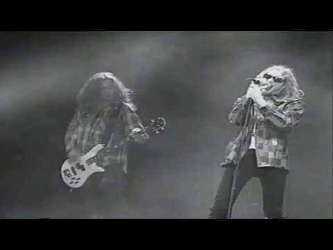 Alice In Chains - Man In The Box (Live at Moore Theatre) (1990)