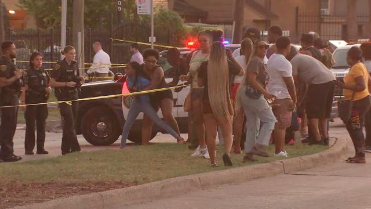 Shooting at Southwest Houston Apartment Complex
