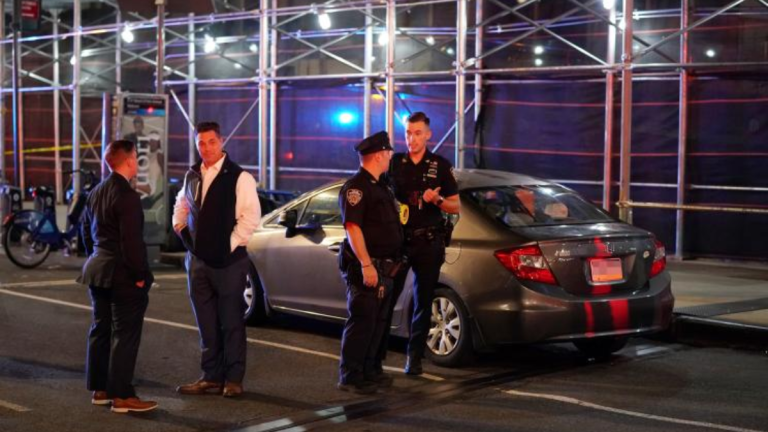 Man commits suicide in a Pennsylvania-plated parked car in Midtown