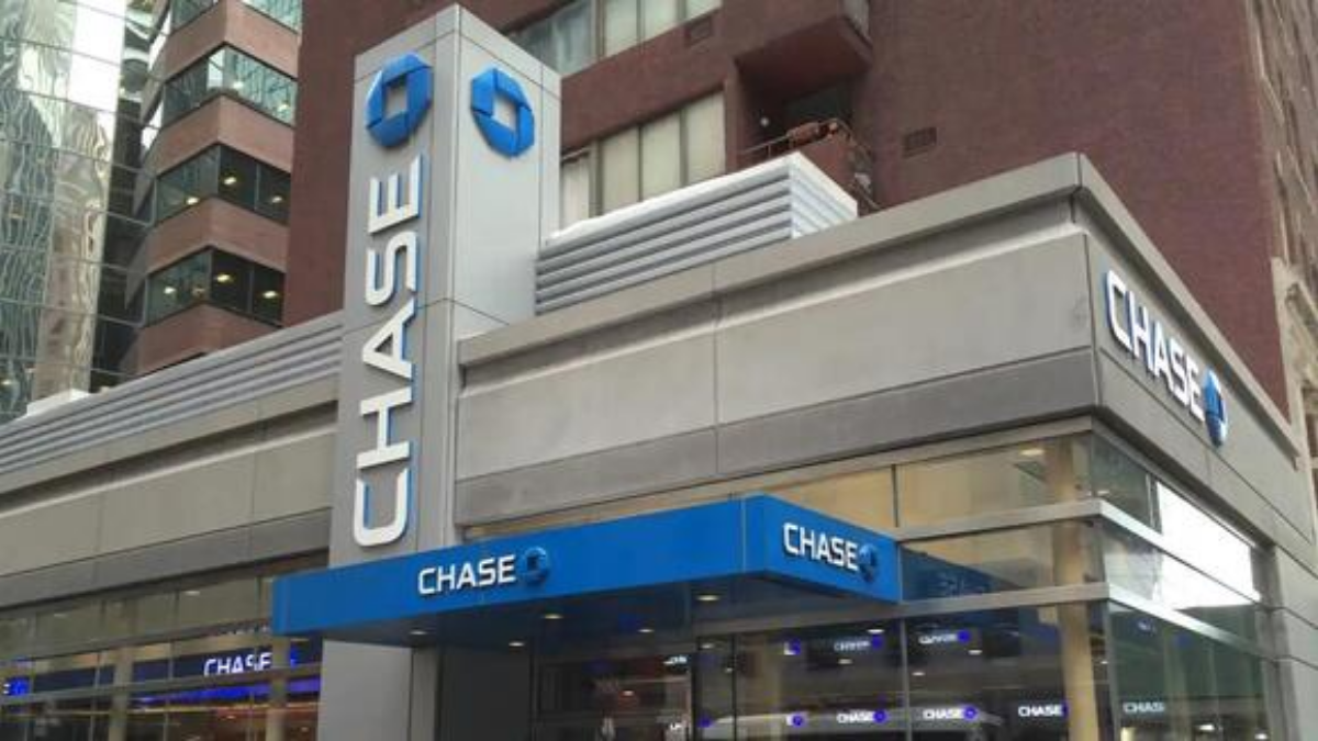 Chase bank closing down 2 branches in weeks after shutting 3 this month