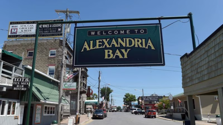 Woman found dead in Alexandria Bay hotel bathtub, possibly drowned.