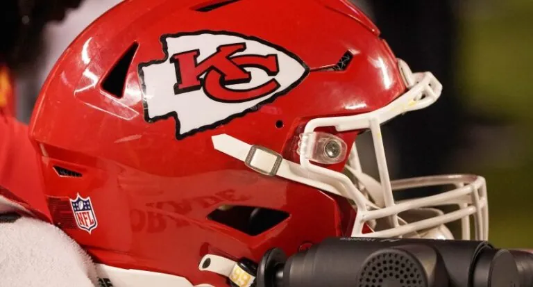 The NFL community responds to devastating news involving the Chiefs