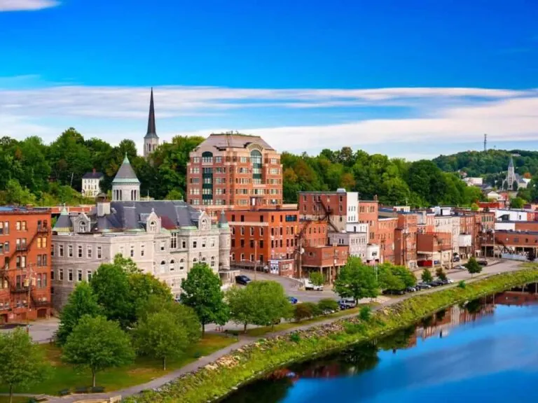This Town Has Been Named the Poorest in Maine, You’ll Never Believe It!