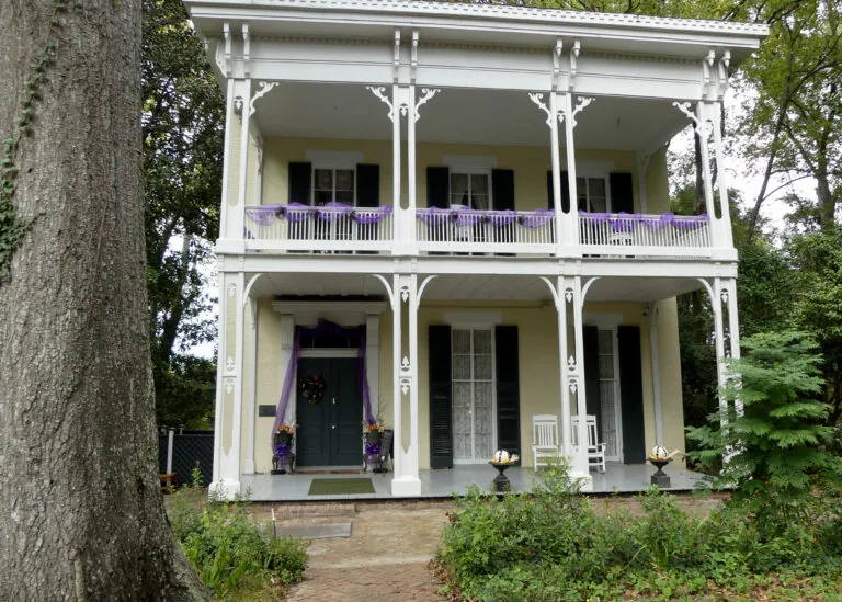 This is Named as the Most Haunted Place in Mississippi