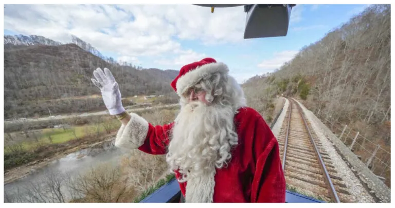 81st Santa Train Successfully Delivers Toys and Cheer in Appalachia