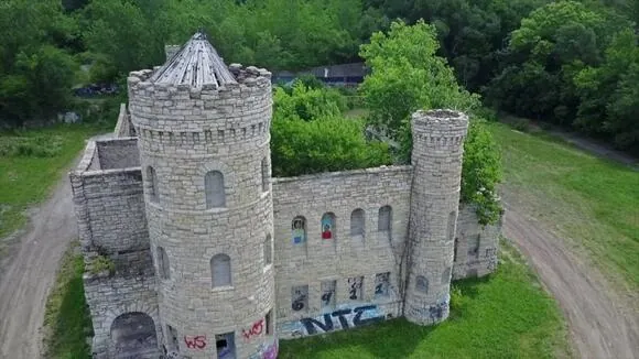 Kansas City Castle Near 18th and Vine District Hits the Market After Being Abandoned