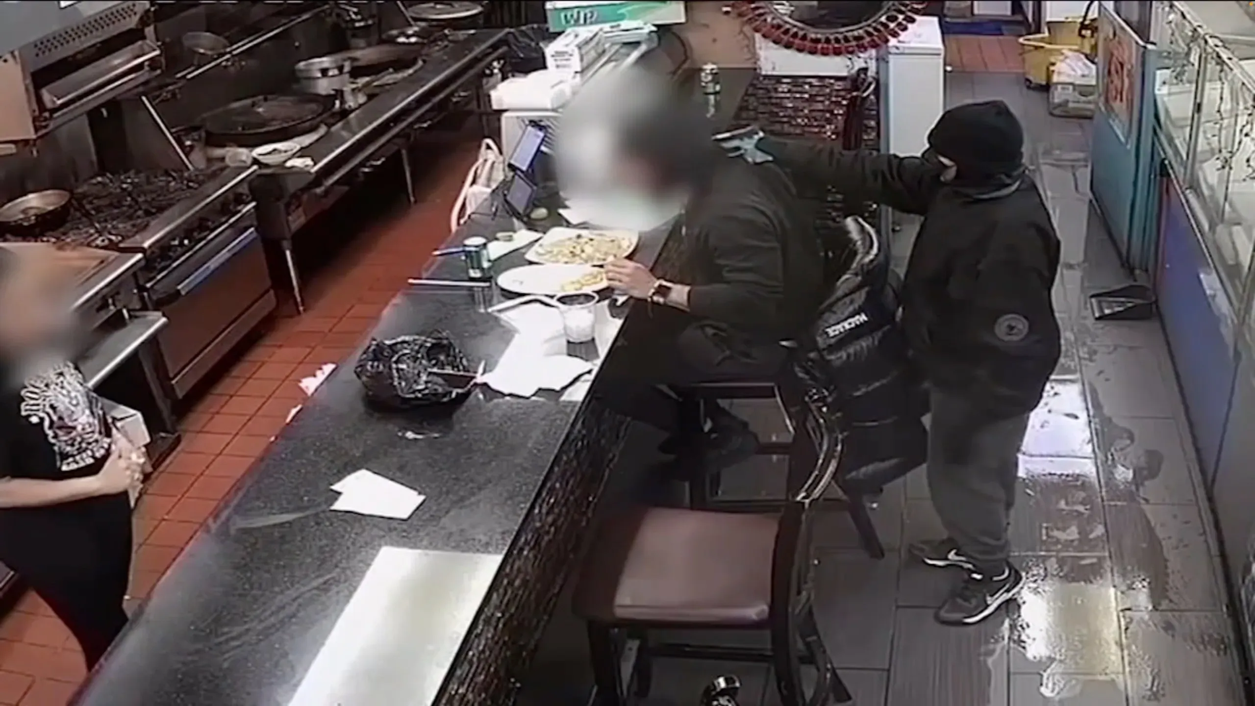 Diner shot in the head during armed robbery in NYC fish restaurant