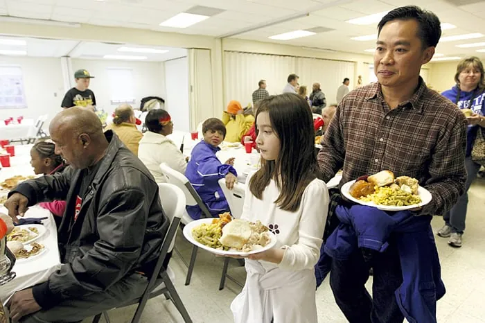 Local groups that provides holiday meals to those in need