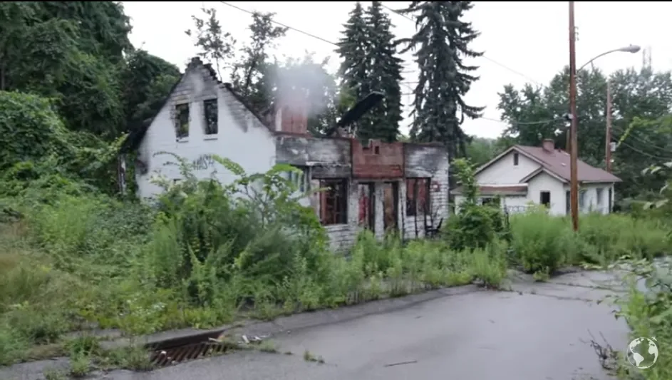 Nobody knows why this entire Pennsylvania neighborhood was mysteriously abandoned.