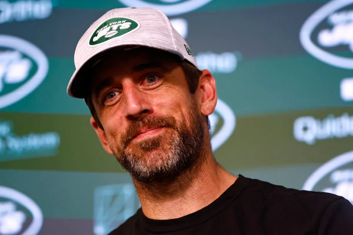 Report: Aaron Rodgers Plans To Keep Longtime Wisconsin Home