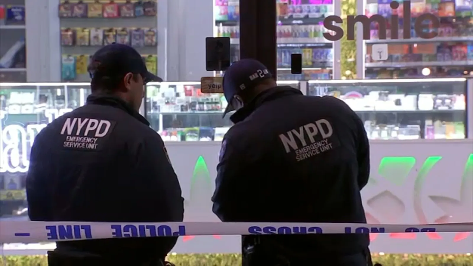 Store clerk shoots 15-year-old attempting to rob Upper East Side smoke shop: police sources