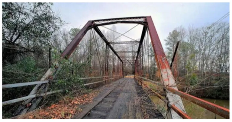 The Haunted Mystery of Hell’s Gate Bridge in Alabama